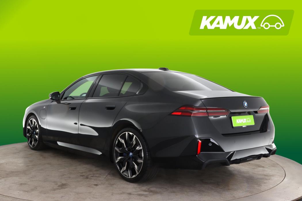 BMW 550 2024