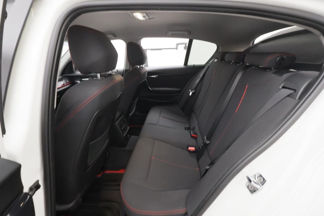 BMW 118 2012