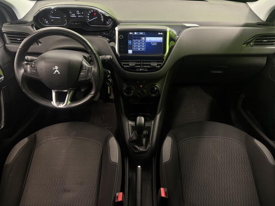 Peugeot 208 2016