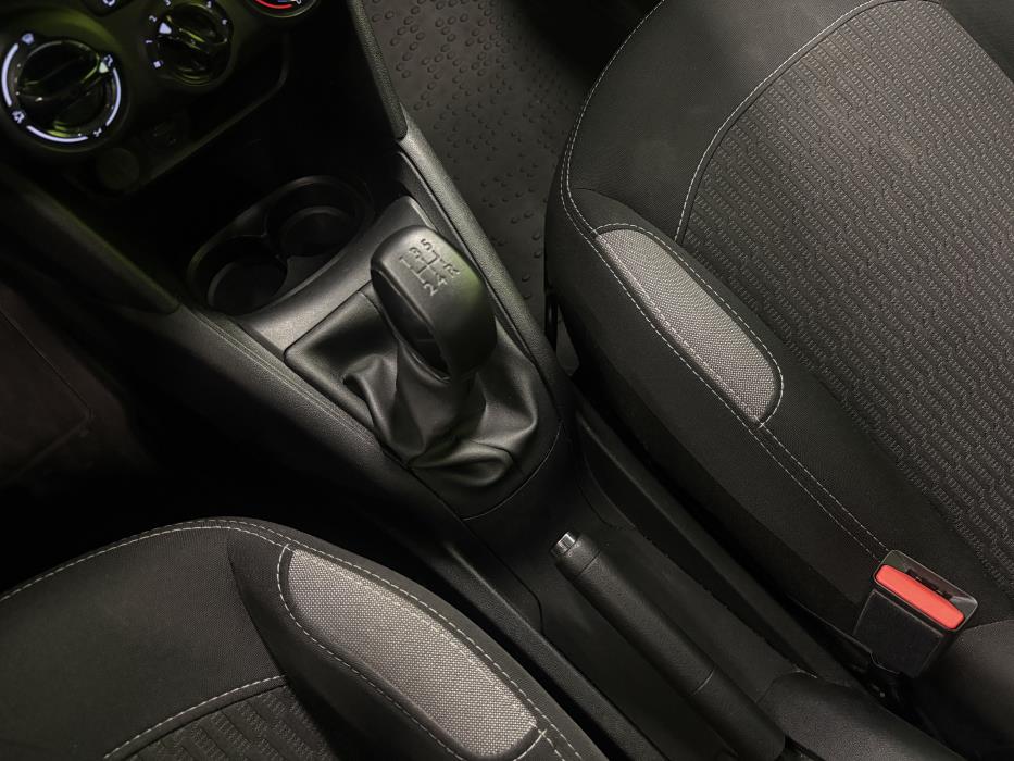 Peugeot 208 2016