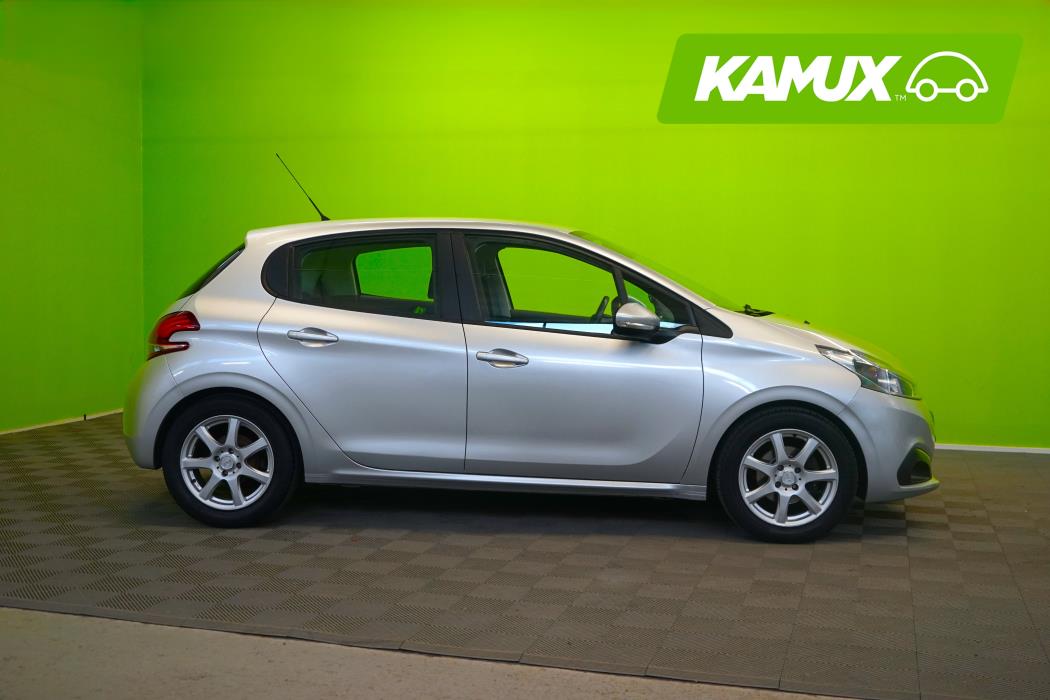 Peugeot 208 2016