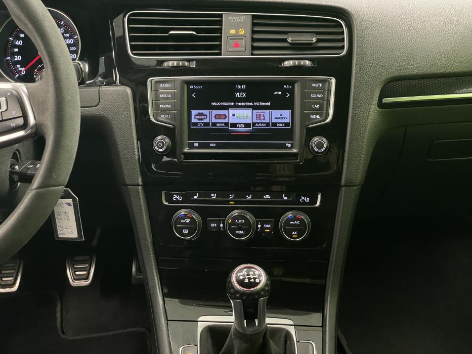 Volkswagen Golf 2016