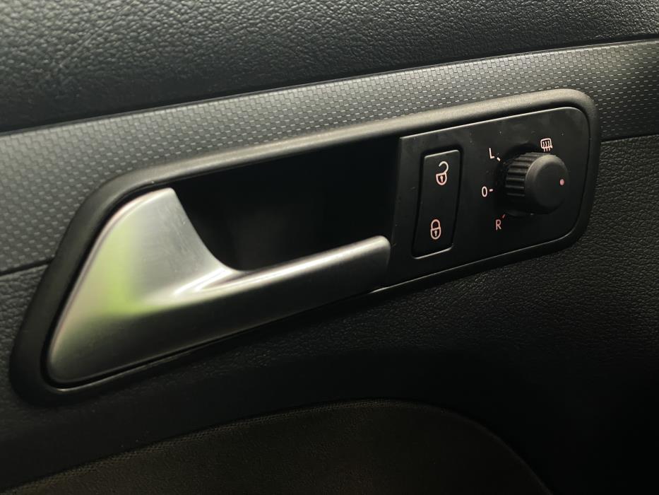 Volkswagen Caddy Maxi 2012