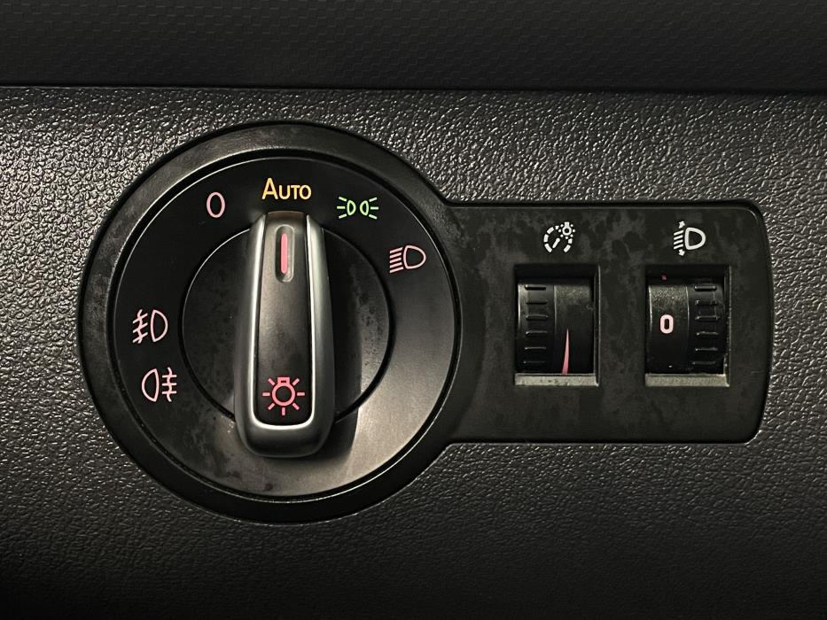 Volkswagen Caddy Maxi 2012