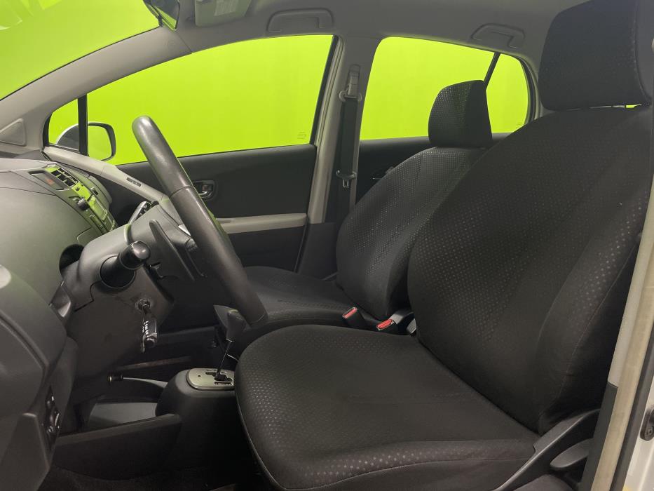 Toyota Yaris 2011