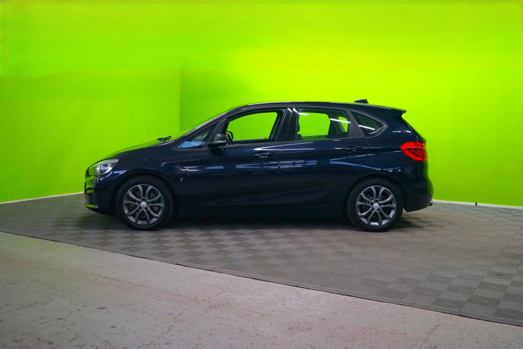 BMW 225 2017