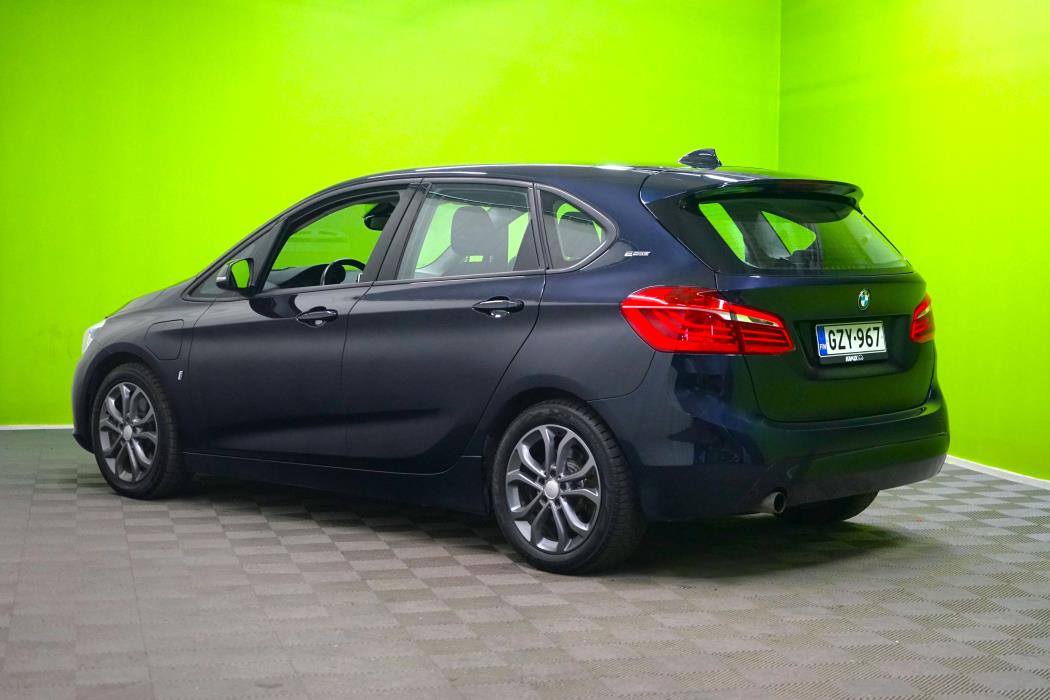 BMW 225 2017