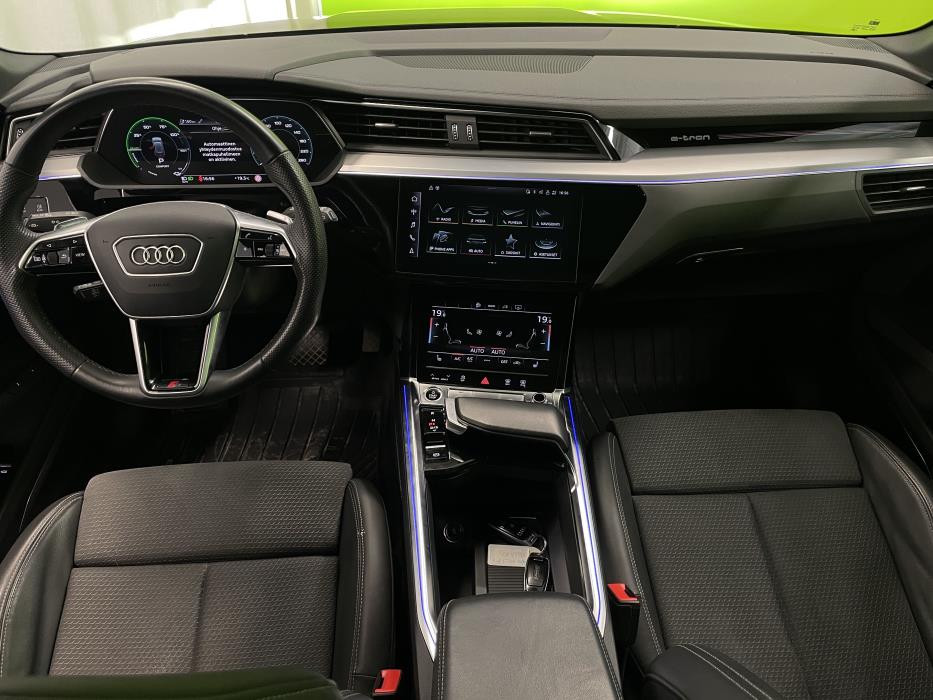 Audi e-tron 2022