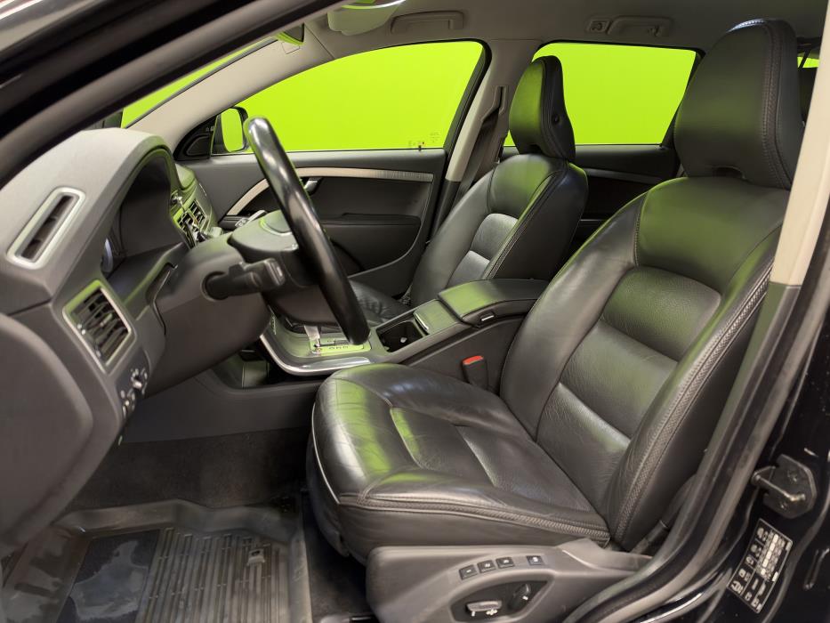 Volvo XC70 2011
