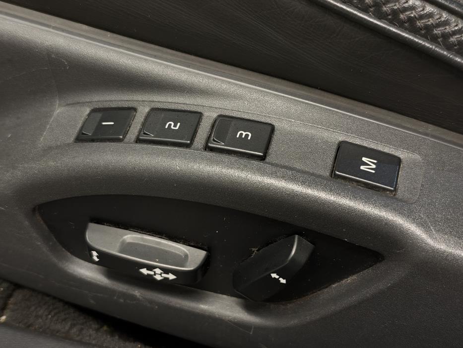 Volvo XC70 2011