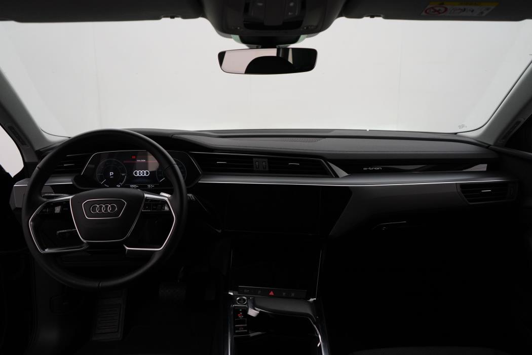 Audi e-tron 2023
