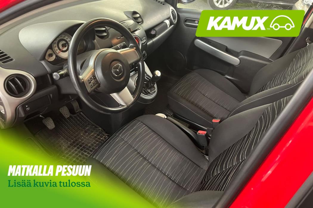 Mazda 2 2011