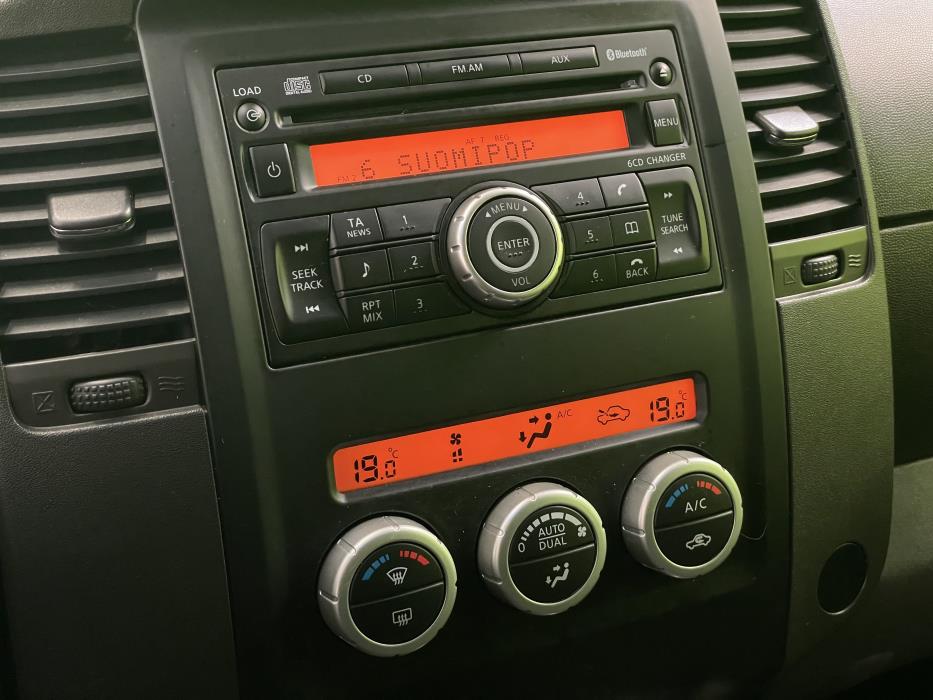Nissan Navara 2011