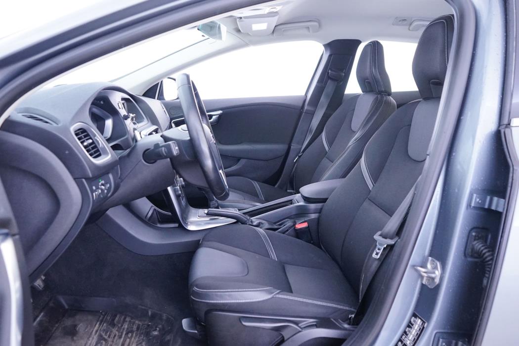 Volvo V40 2016
