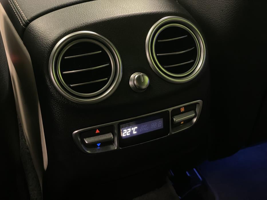 Mercedes-Benz EQC 2020