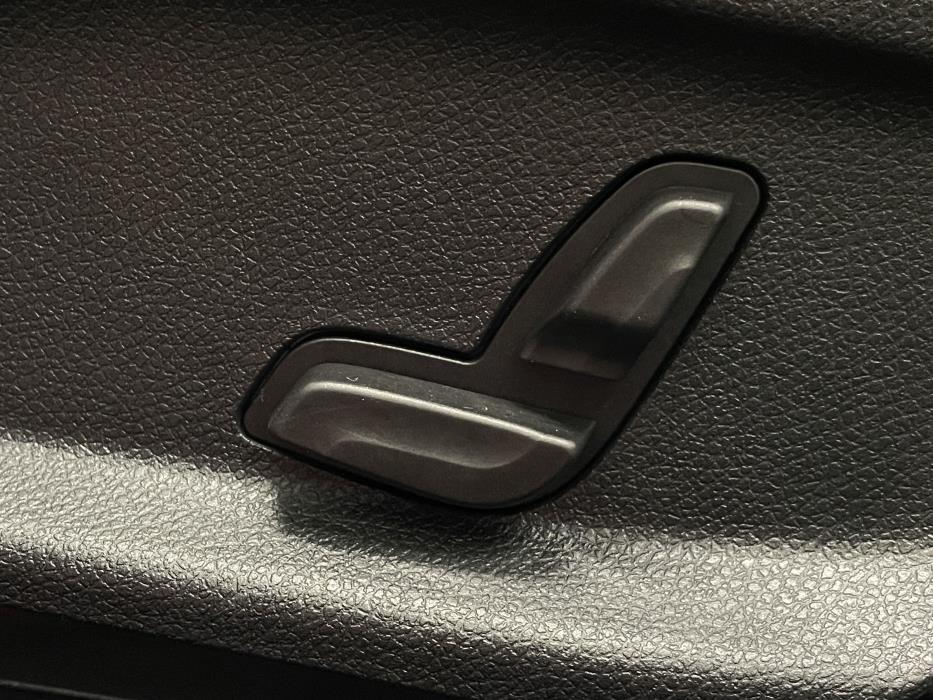 Mercedes-Benz EQC 2020