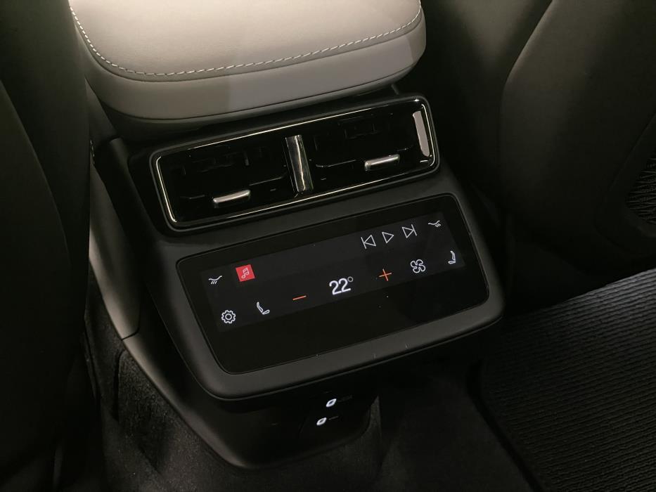 Polestar 4 2025