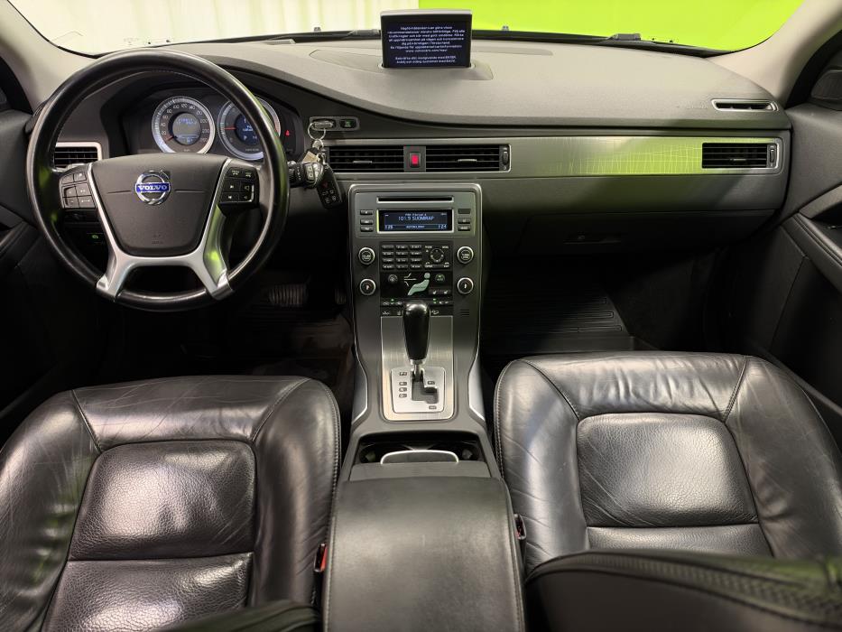 Volvo XC70 2011
