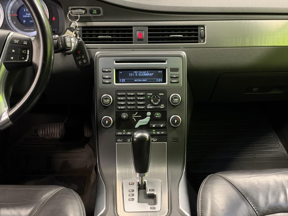 Volvo XC70 2011