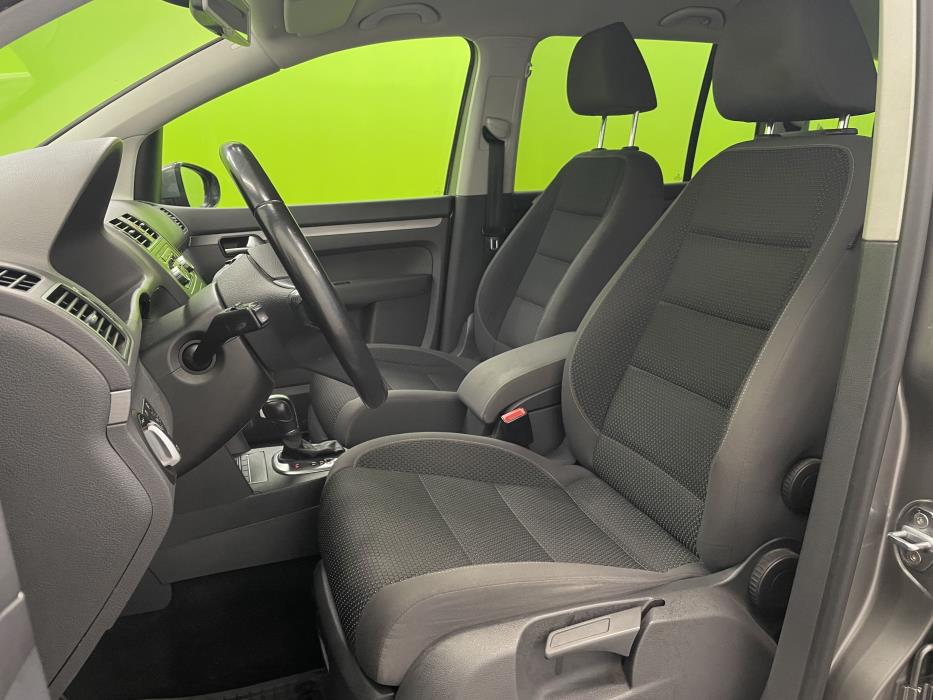 Volkswagen Touran 2011