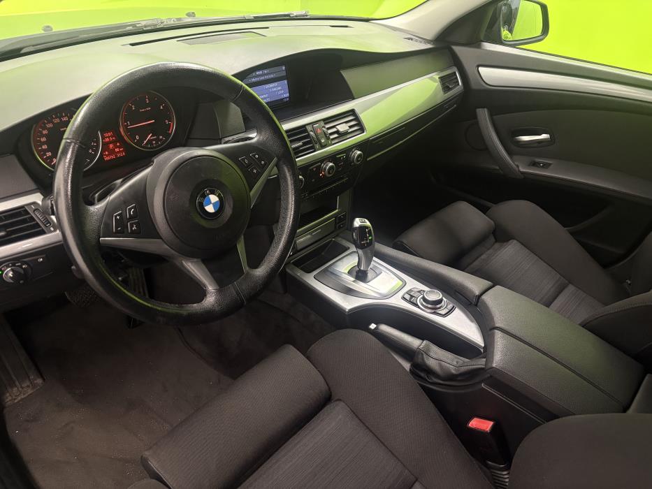 BMW 520 2010