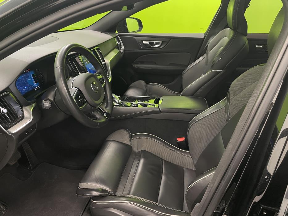 Volvo V60 2023