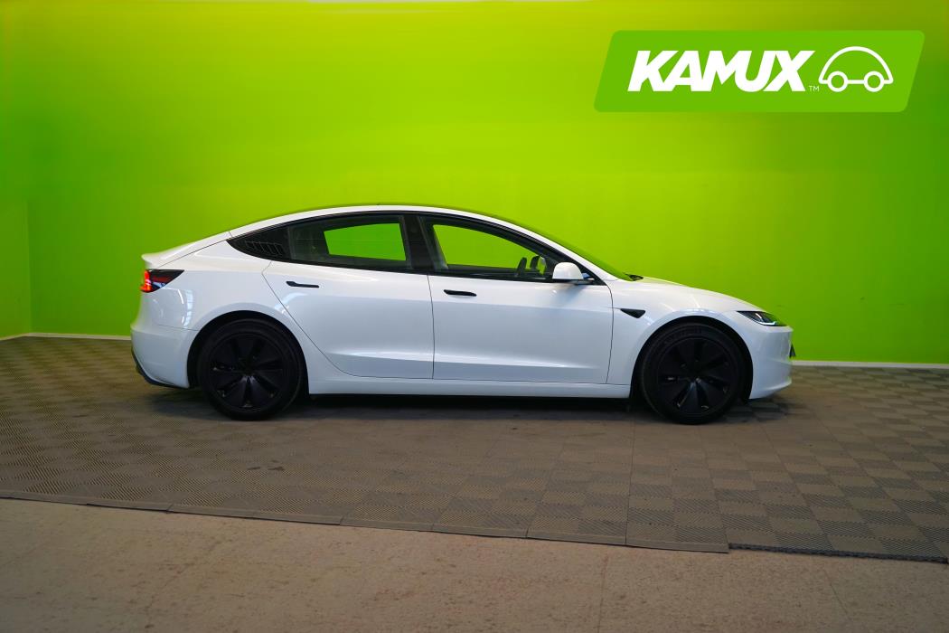 Tesla Model 3 2024