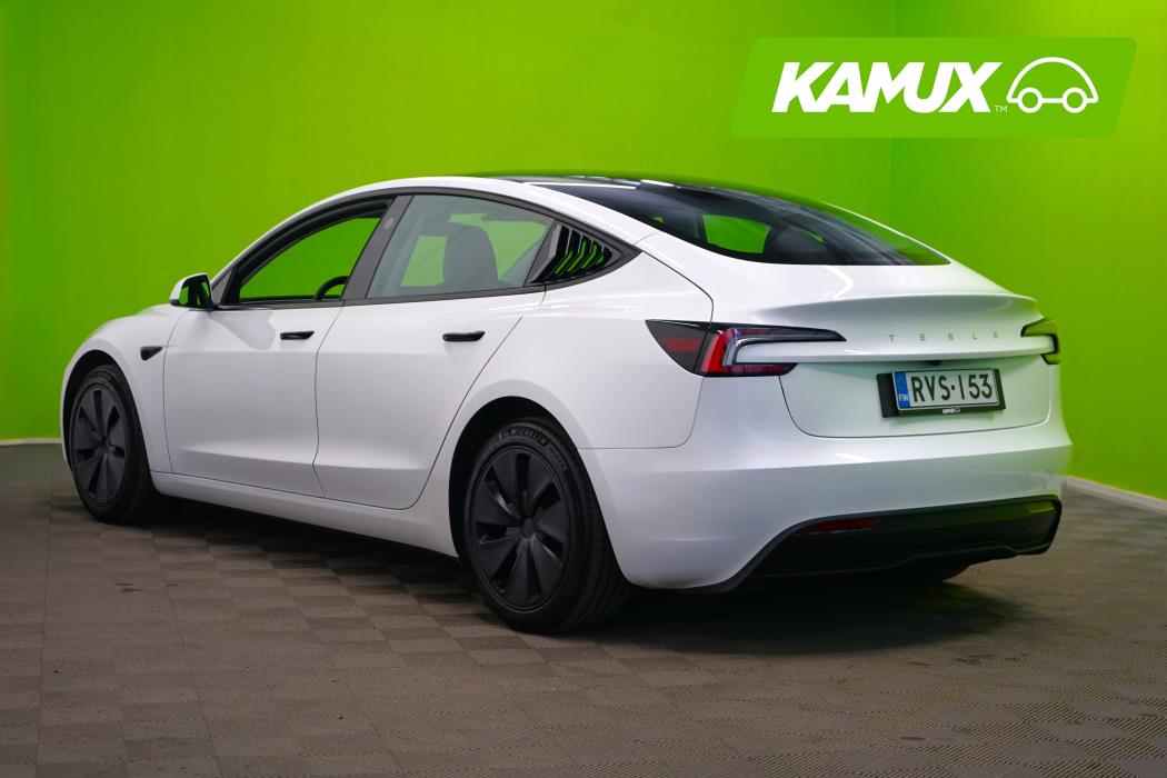 Tesla Model 3 2024