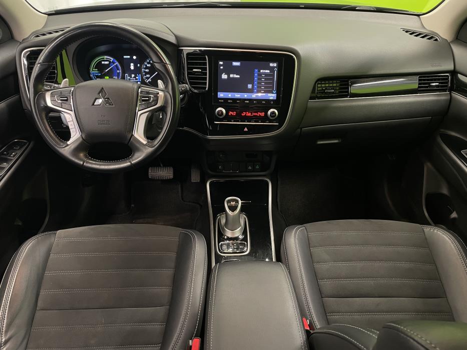Mitsubishi Outlander PHEV 2020