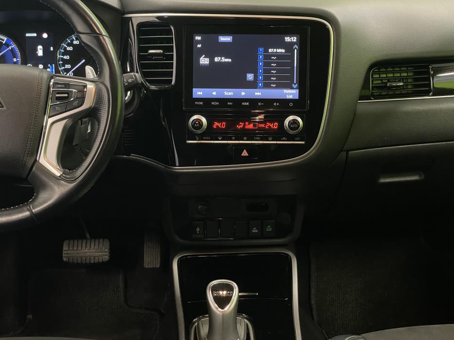 Mitsubishi Outlander PHEV 2020