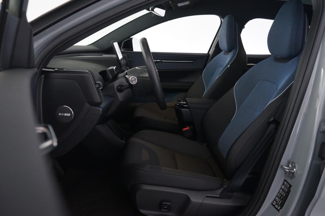 Volvo EX30 2024