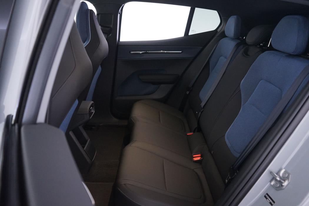 Volvo EX30 2024