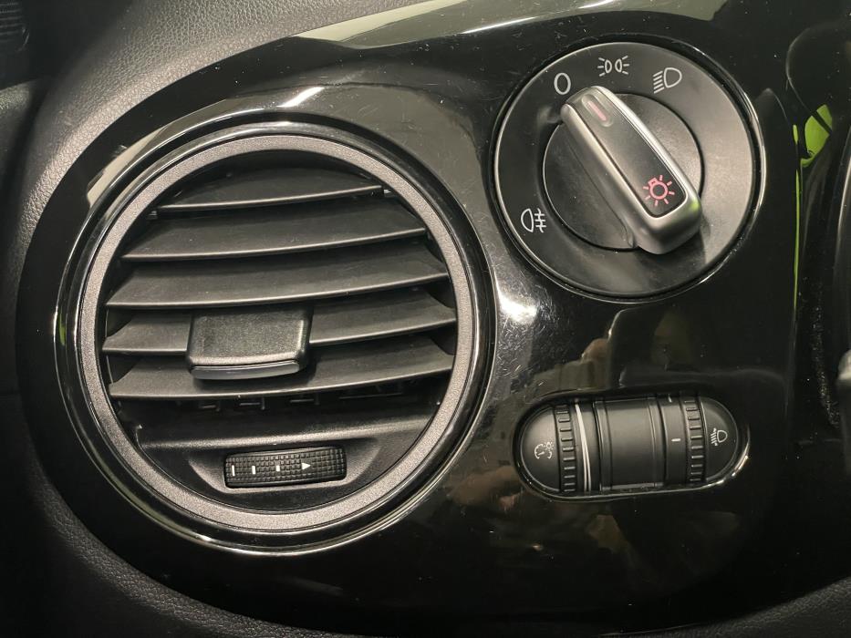 Volkswagen Beetle 2012