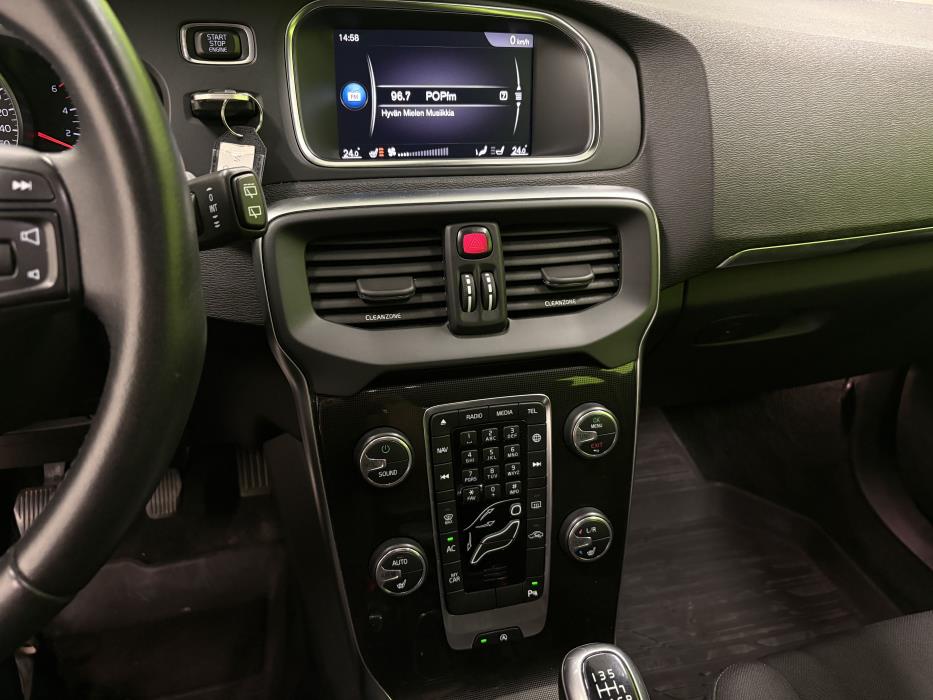 Volvo V40 2018
