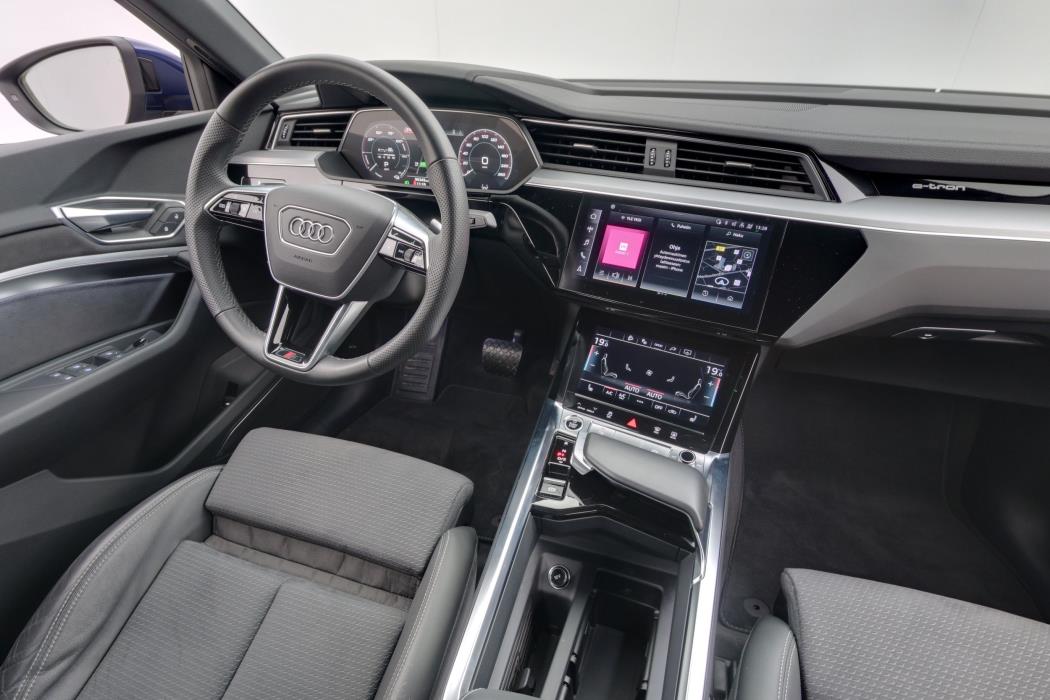Audi e-tron 2023