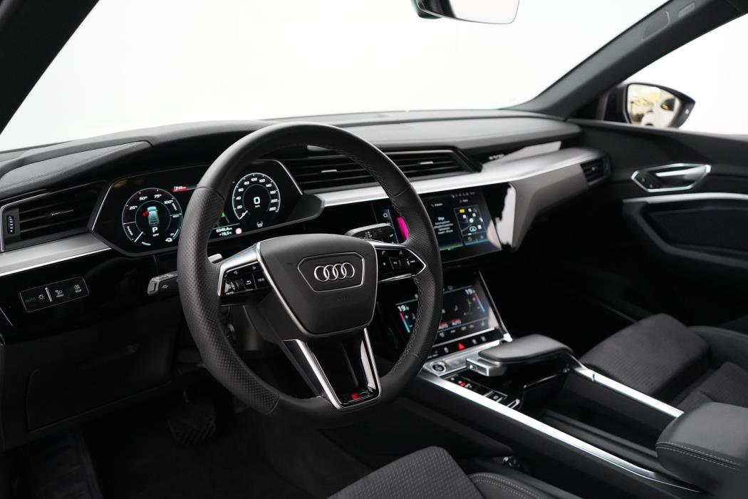 Audi e-tron 2023