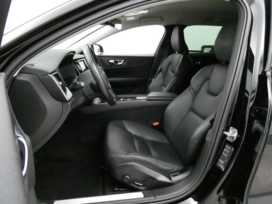 Volvo V60 Cross Country 2022