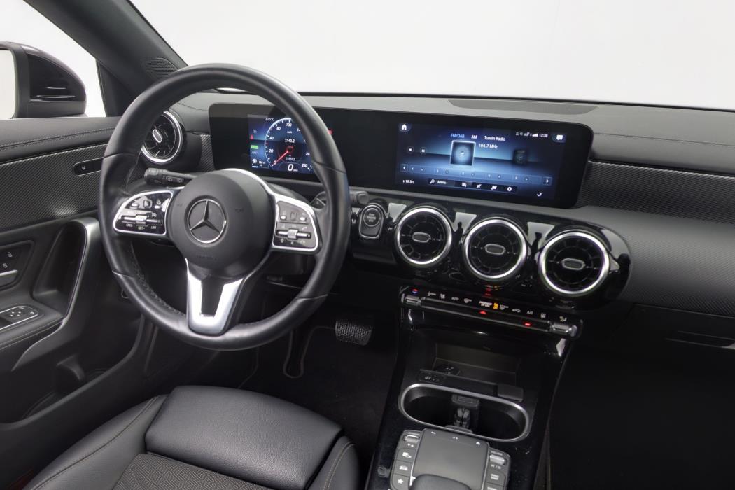 Mercedes-Benz CLA 2023