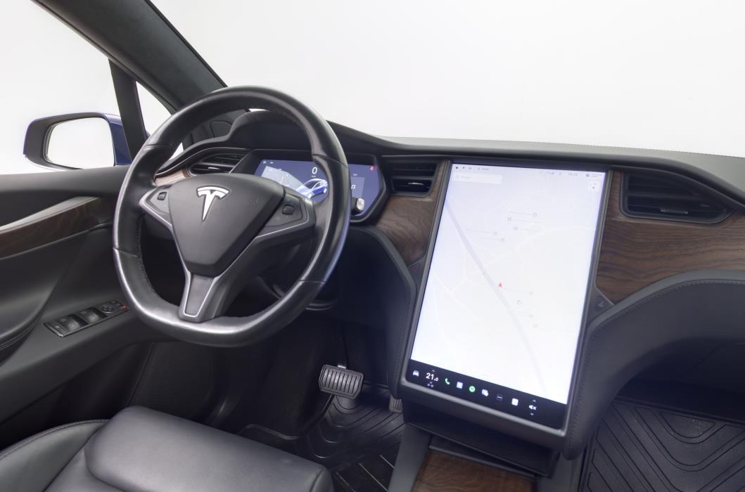 Tesla Model X 2020