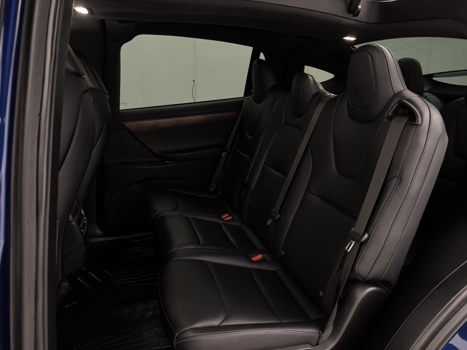 Tesla Model X 2020