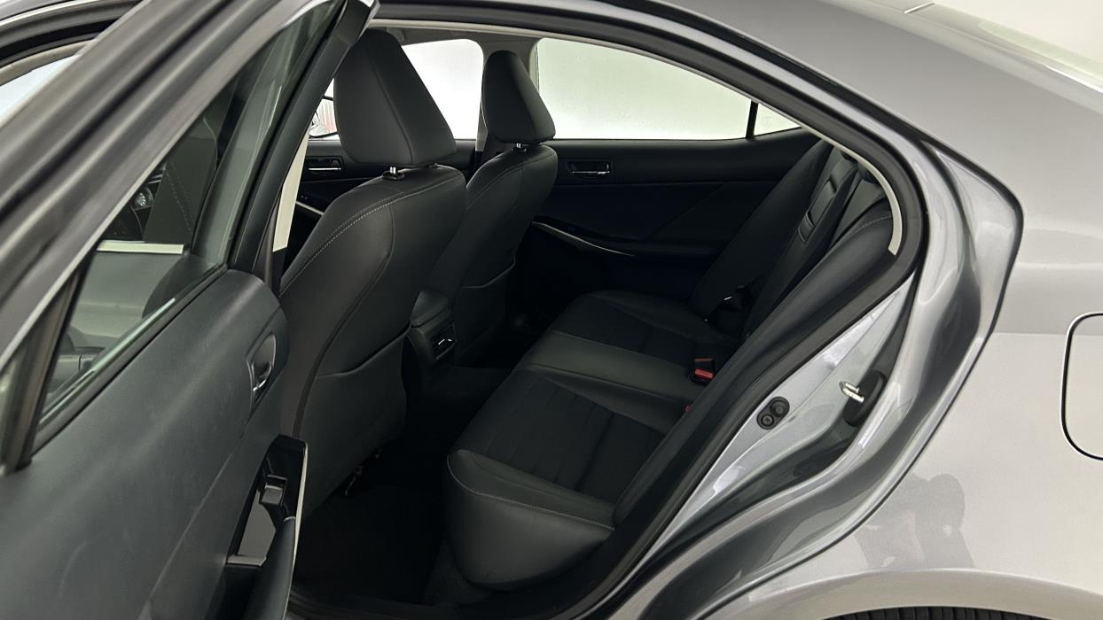 Lexus IS 2016