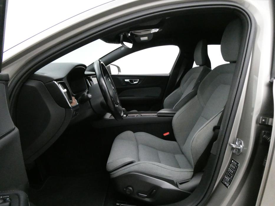 Volvo V60 Cross Country 2022