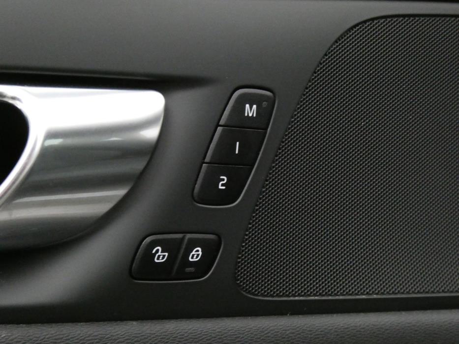 Volvo V60 Cross Country 2022