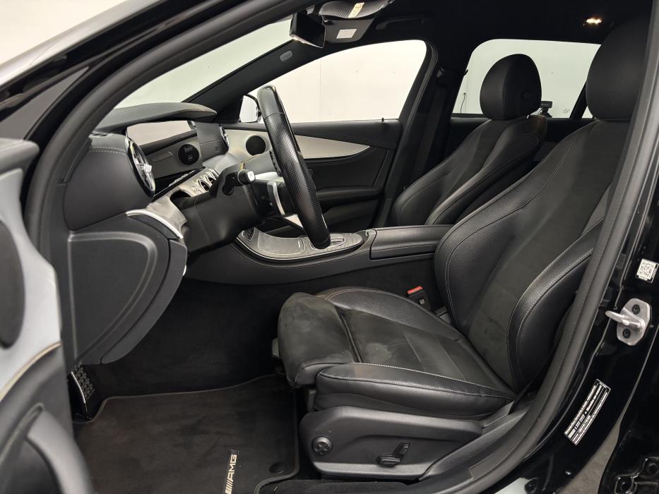 Mercedes-Benz E 2023