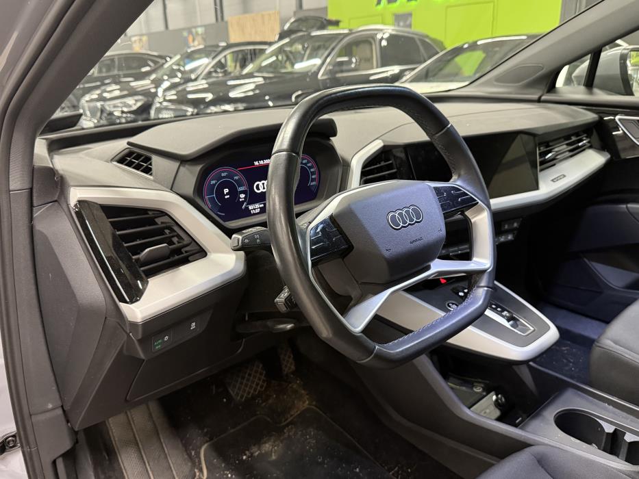 Audi Q4 e-tron 2023