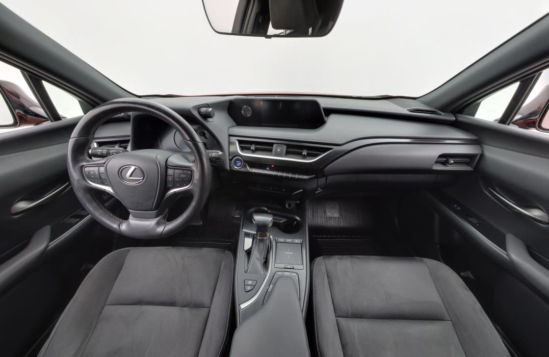 Lexus UX 2020