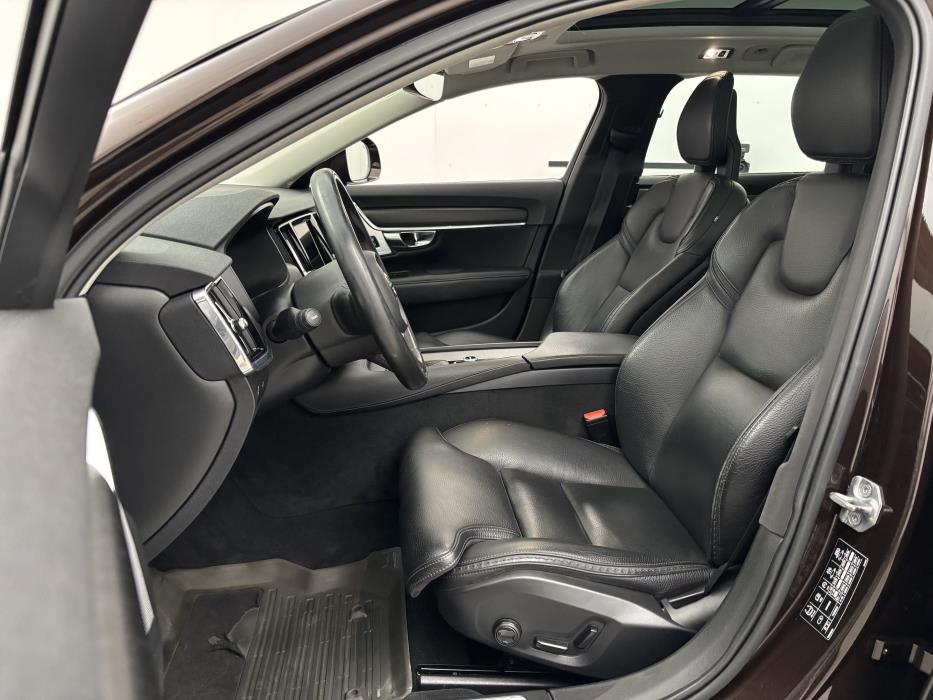 Volvo V90 Cross Country 2017