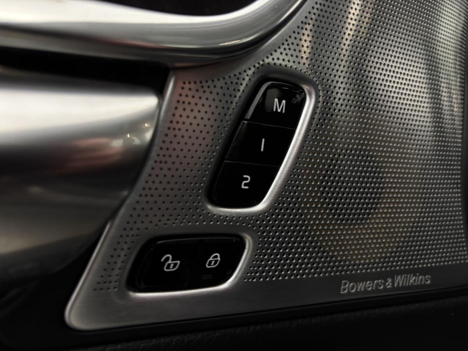 Volvo V90 Cross Country 2017