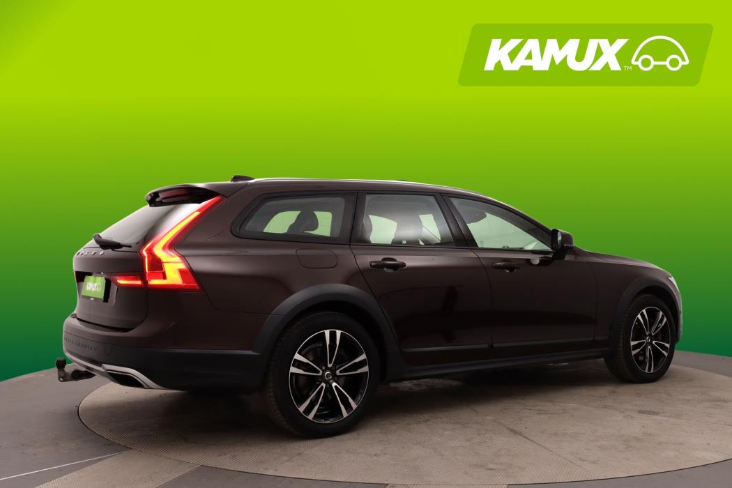 Volvo V90 Cross Country 2017