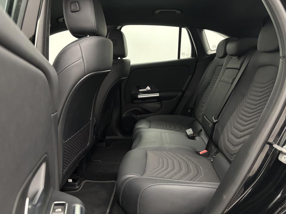 Mercedes-Benz EQA 2024